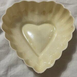 Vtg MCM Belleek Irish China Scalop Heart Candy Trinket Dish Bowl Iridescent VIDE